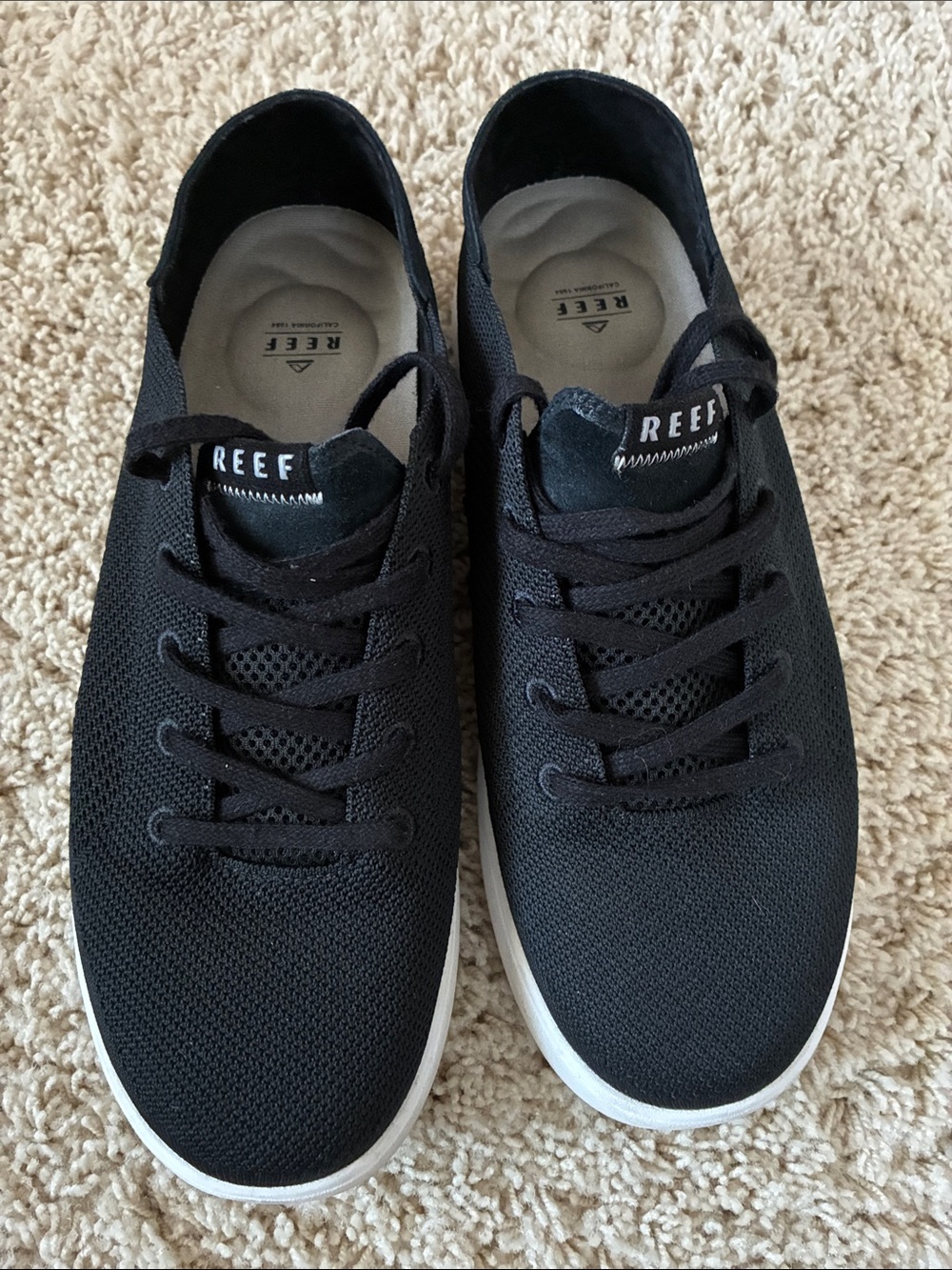 Reef Men's Black Knit Sneakers with White Outsole